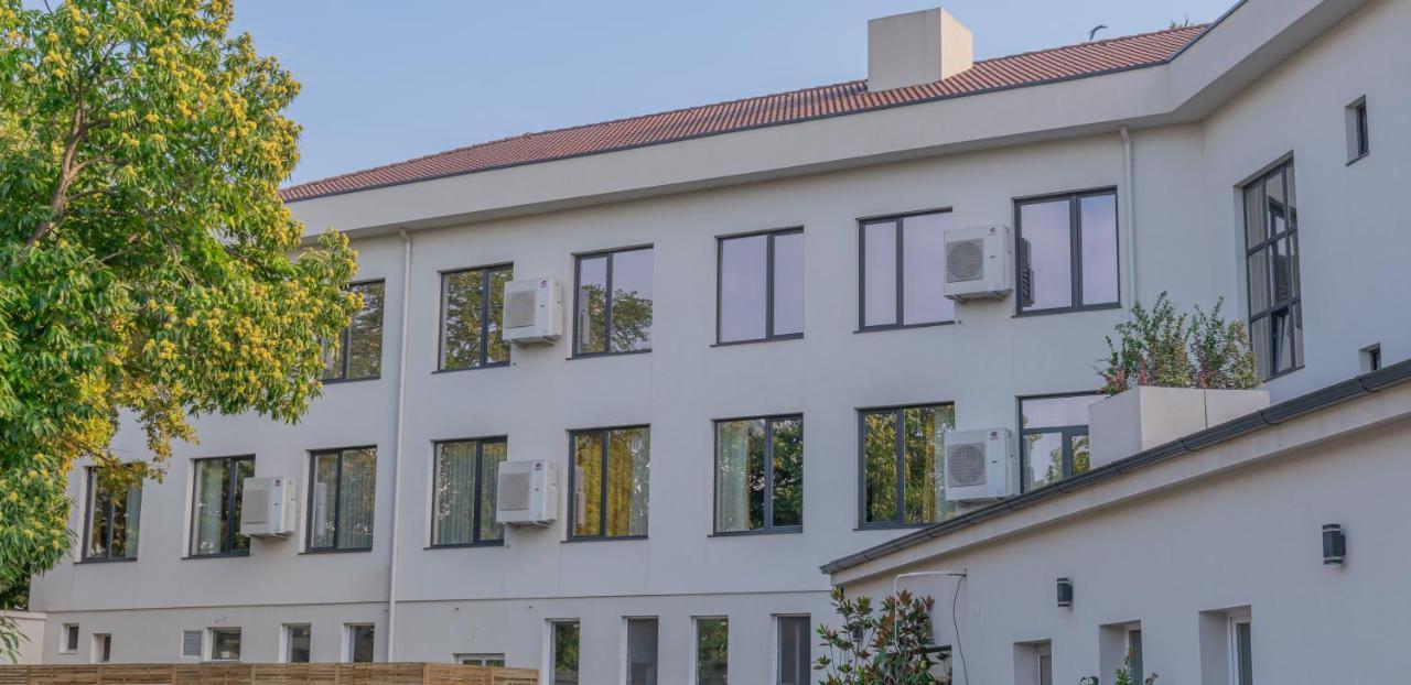Hotel Osetia Garden 몸칠그라드 외부 사진