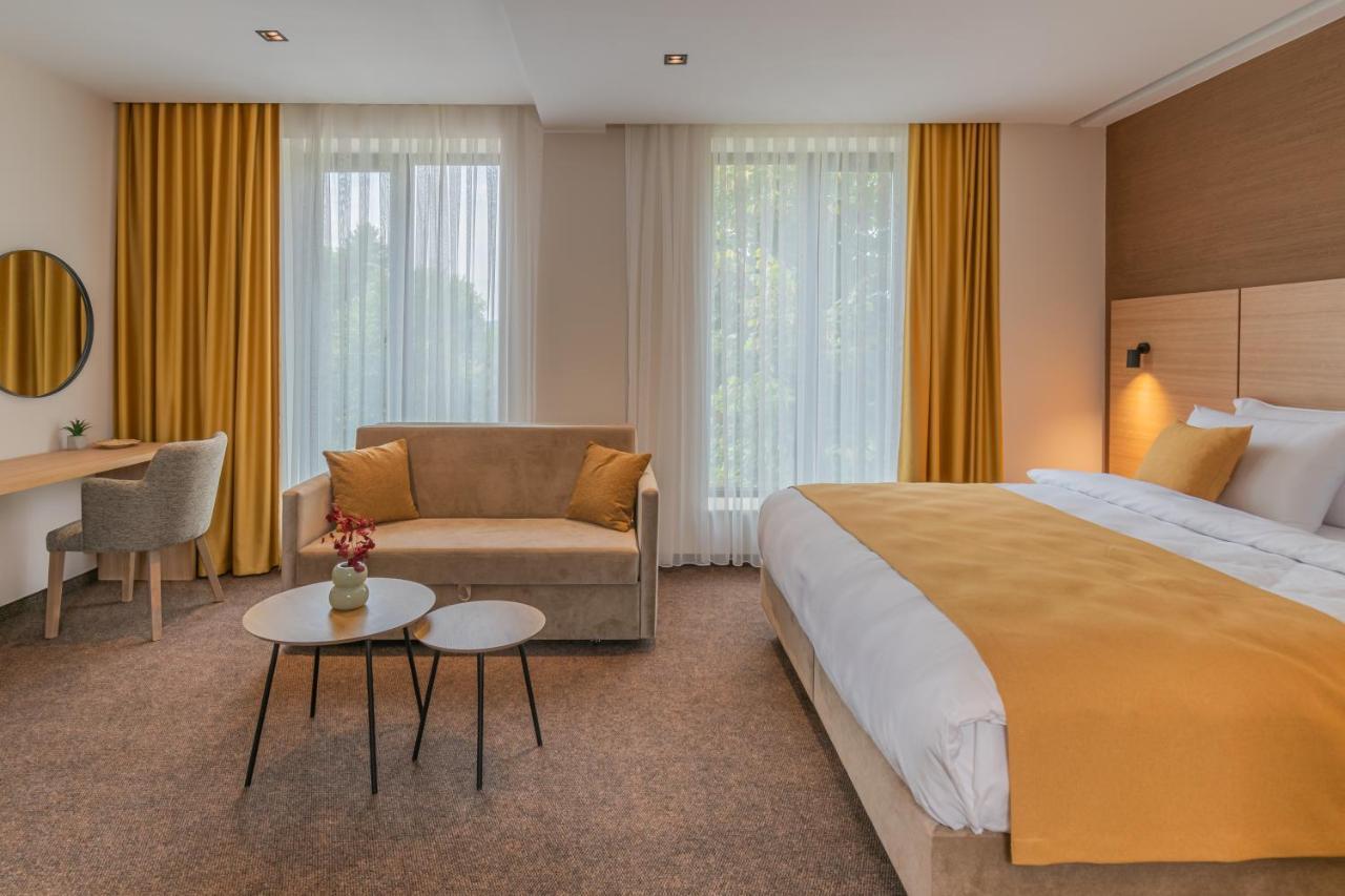 Hotel Osetia Garden 몸칠그라드 외부 사진